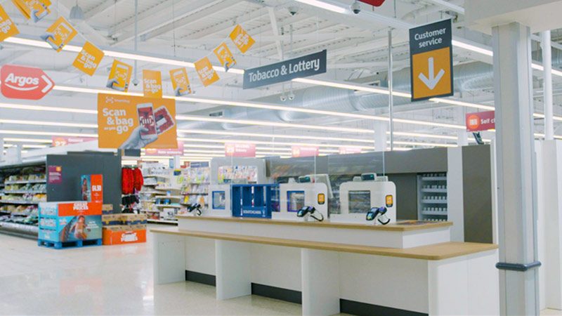 Fit Out UK Customer Service Desk